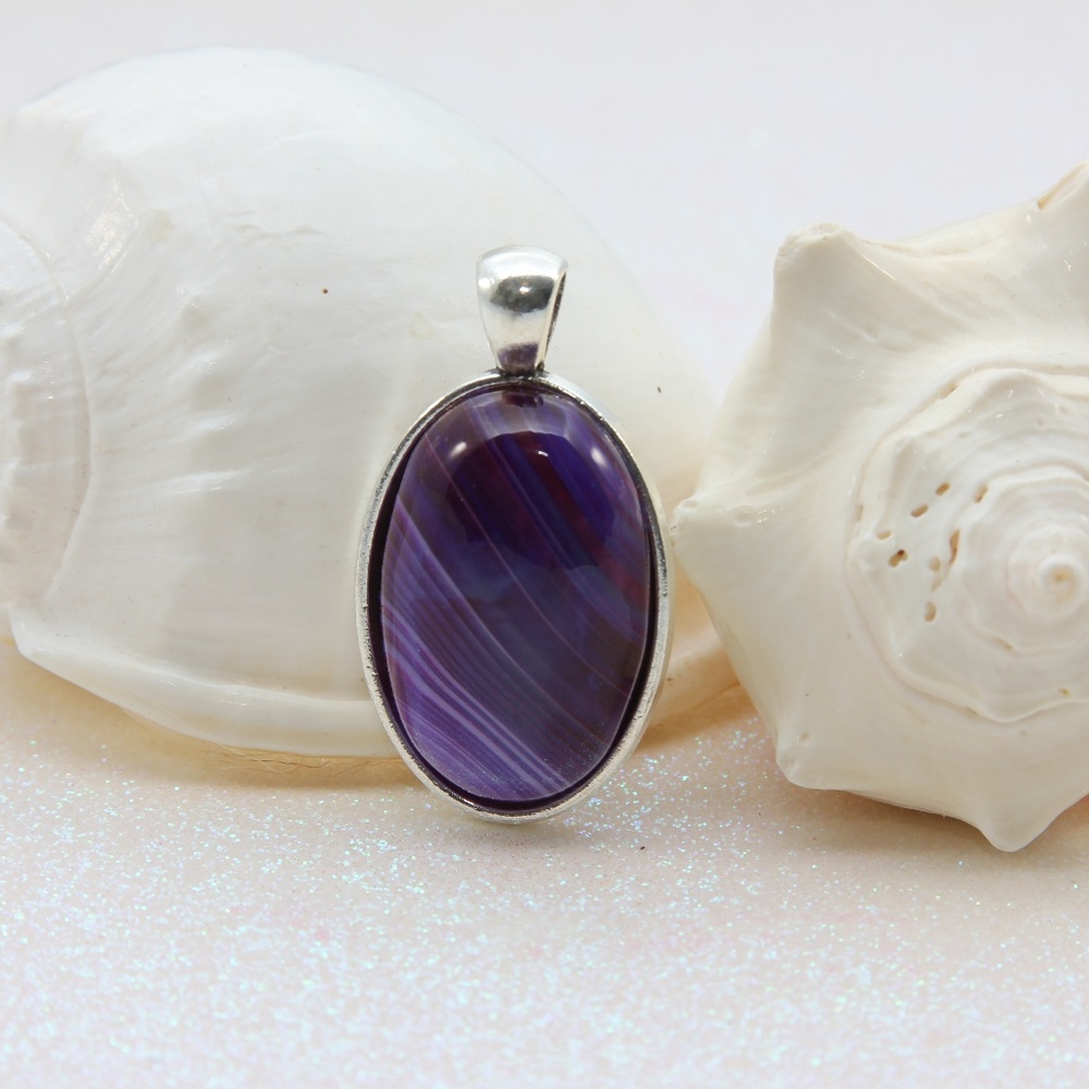 Purple Onyx Agate Pendant
